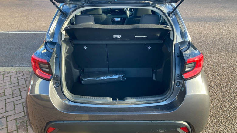 Toyota Yaris 1.5 Hybrid Design 5dr CVT Hybrid Hatchback